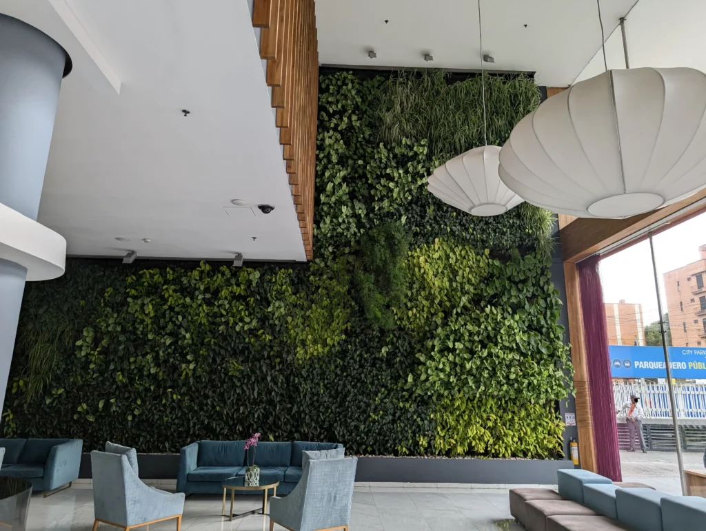 El Jardín Corporativo que Nunca Madura: La Guía para Entender (y Detener) el Ciclo de Reposición